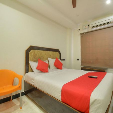 Oyo 15948 Hotel Srees Tiruchirappalli Εξωτερικό φωτογραφία