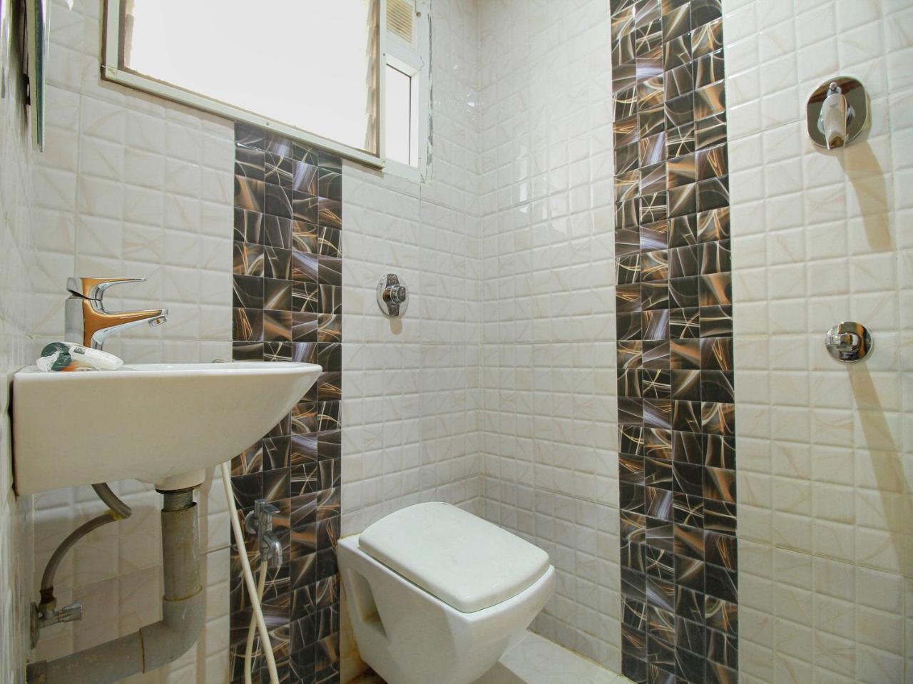 Oyo 15948 Hotel Srees Tiruchirappalli Εξωτερικό φωτογραφία