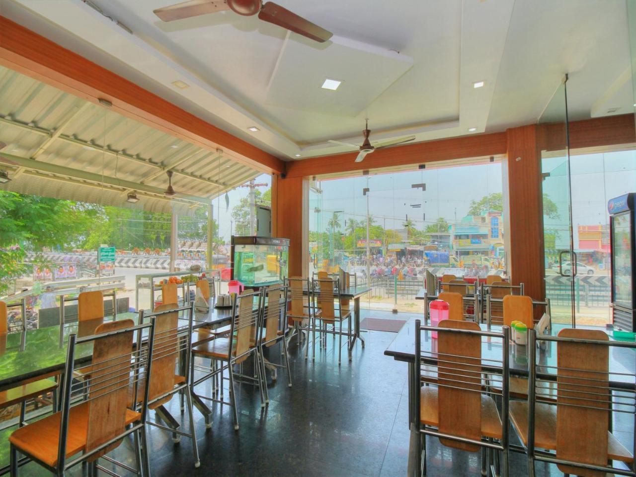 Oyo 15948 Hotel Srees Tiruchirappalli Εξωτερικό φωτογραφία