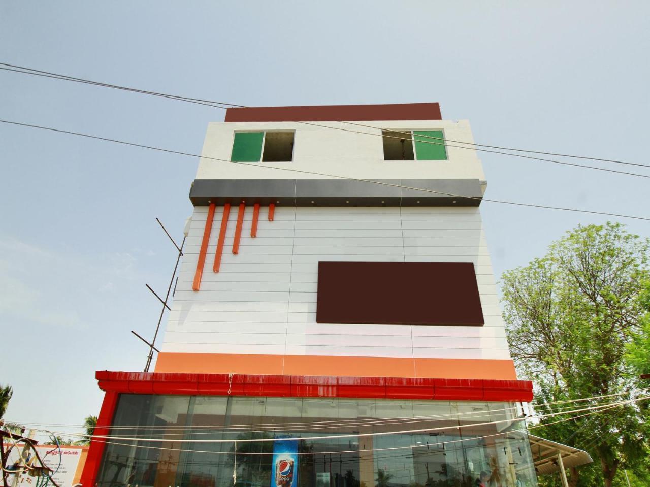 Oyo 15948 Hotel Srees Tiruchirappalli Εξωτερικό φωτογραφία