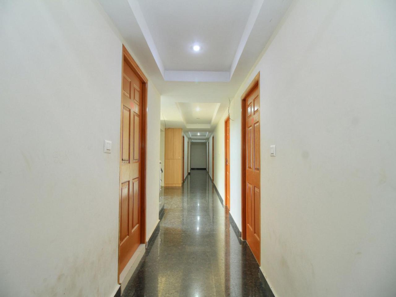 Oyo 15948 Hotel Srees Tiruchirappalli Εξωτερικό φωτογραφία